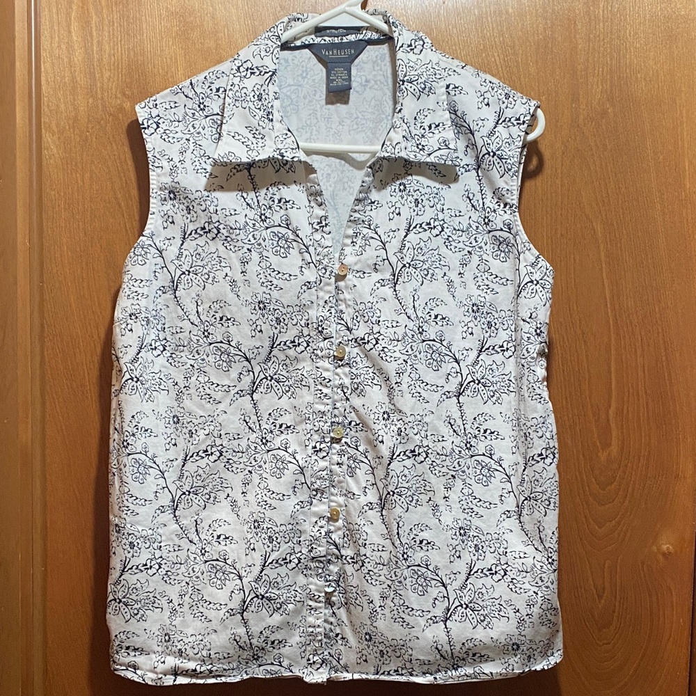 Van Heusen Stretch White Sleeveless Button-Up Top with Black Floral Print